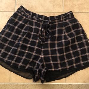 american eagle flowy shorts